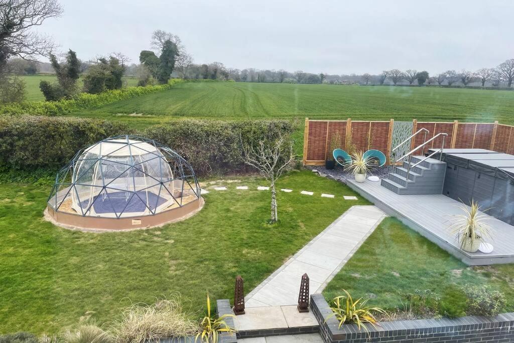 Covehithe House-Coastal Luxury- Sleeps 12-With Huge Swimspa! Wrentham Екстер'єр фото